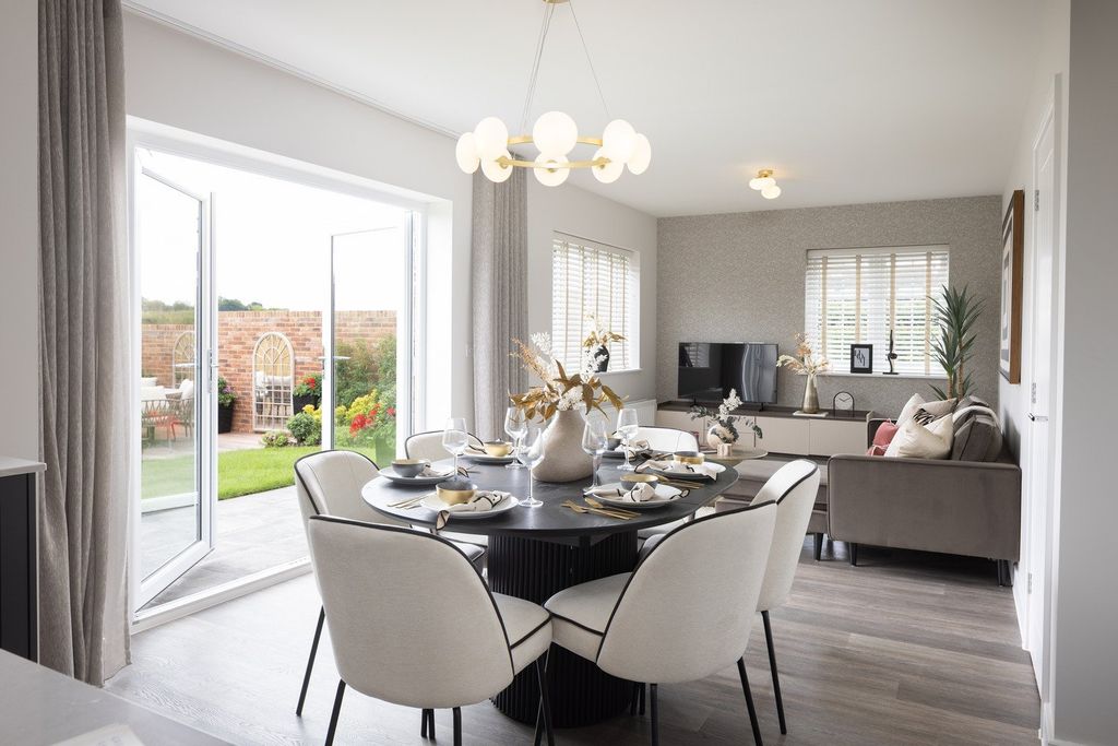 Property photo 2 of 11 Show Home