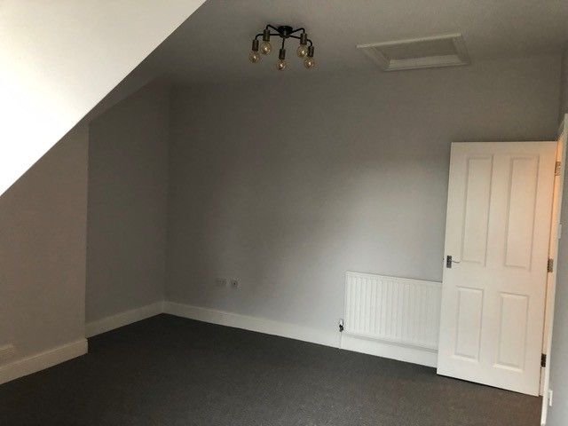 Property photo 2 of 10 Bedroom 1