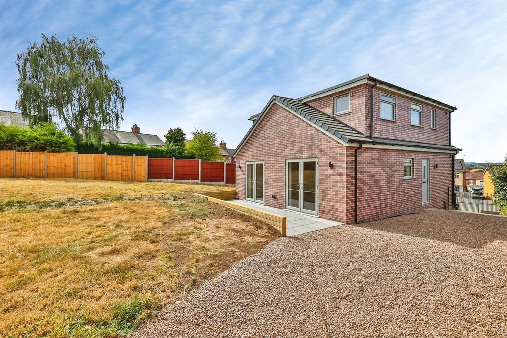 Property photo 2 of 16