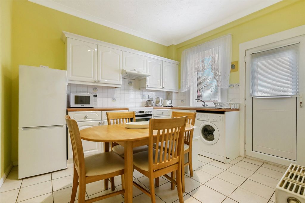 Property photo 3 of 29 Kitchen