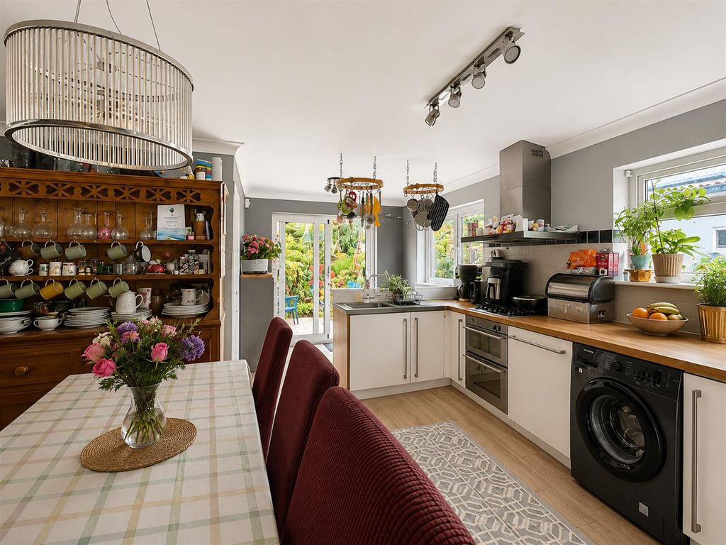 Property photo 2 of 14 Kitchen2.Png
