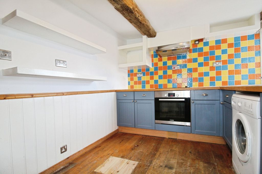 Property photo 2 of 21 Pbox-Kitchen-340855.Jpg