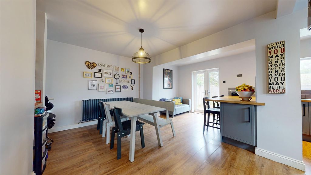 Property photo 3 of 25 10152024_164450.Jpg