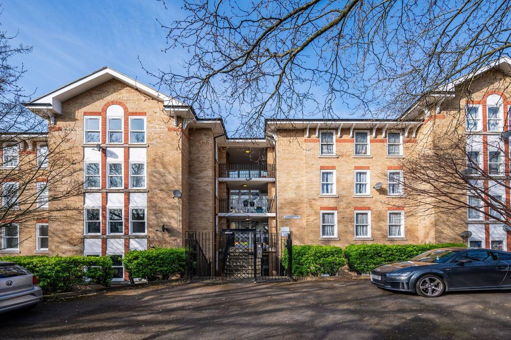 Property photo 1 of 10