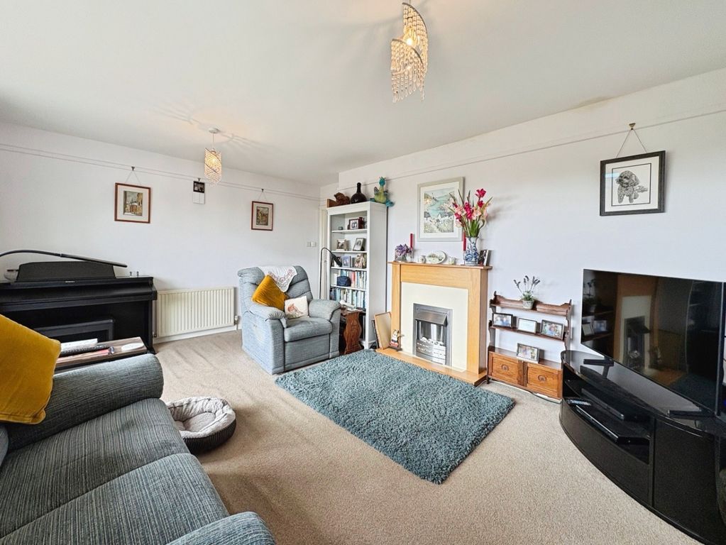 Property photo 2 of 16 5374794