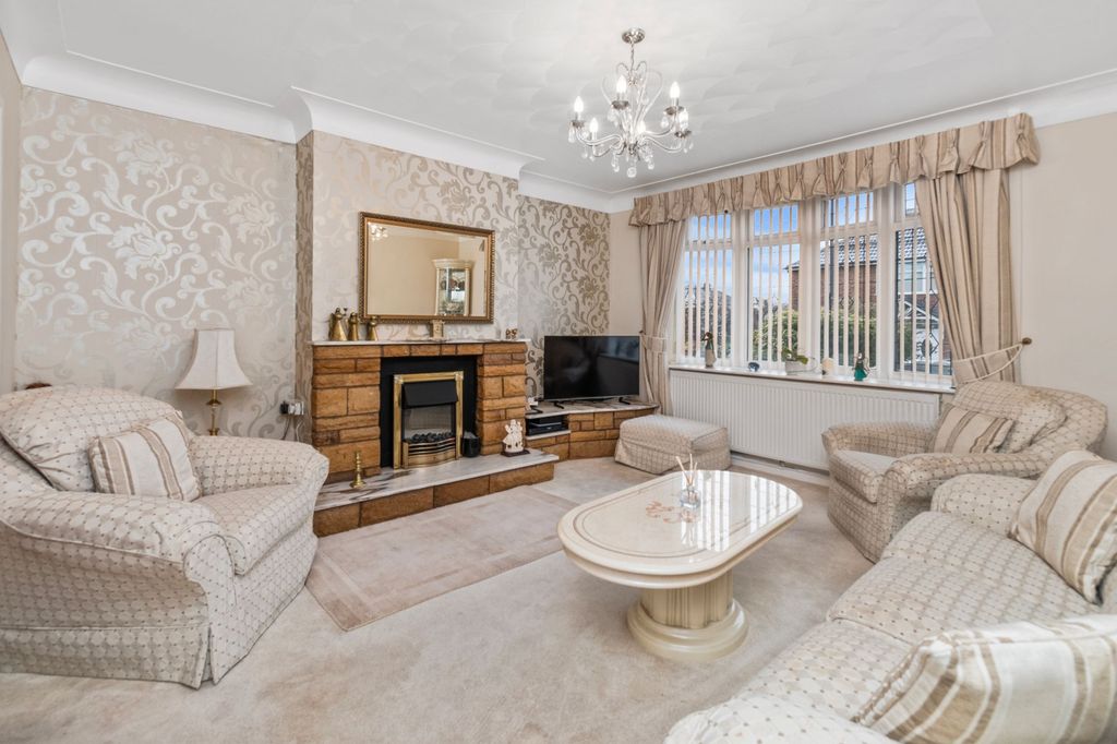 Property photo 2 of 23