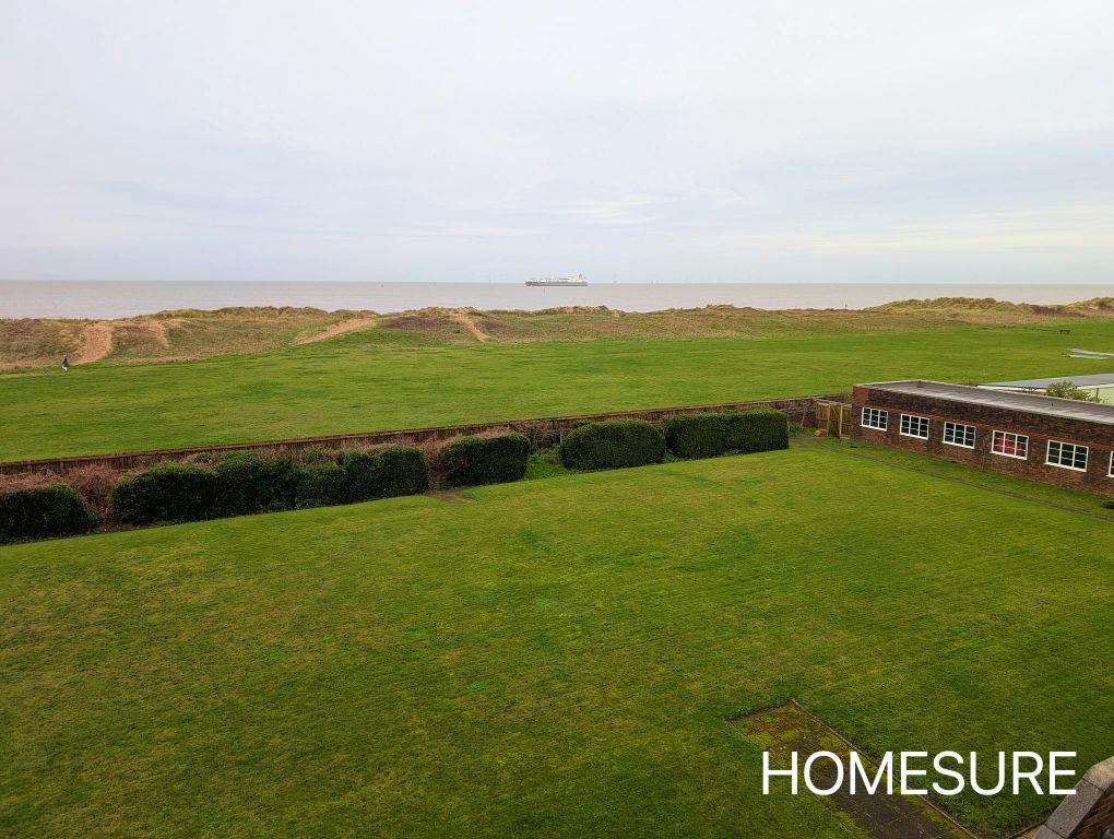 Property photo 3 of 17 Sea Views