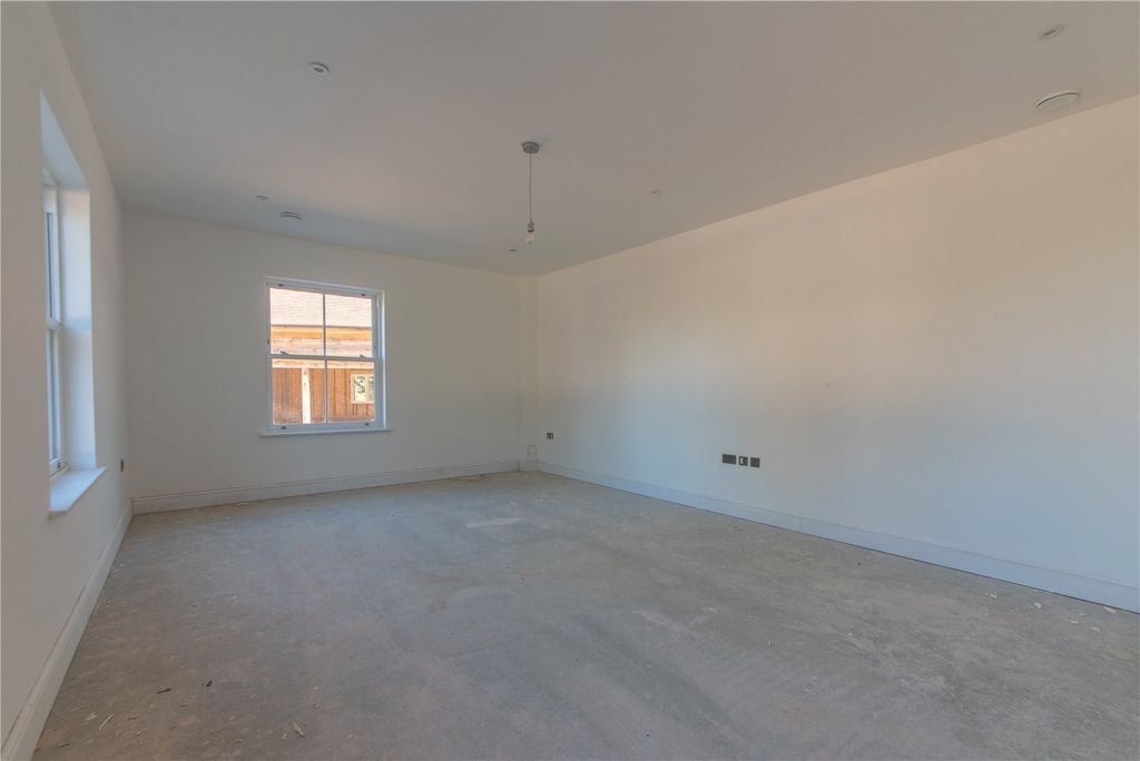 Additional image 23 of 6 bed detached house for saleOak Tree Drive, Newtown, Newbury, Hampshire RG20