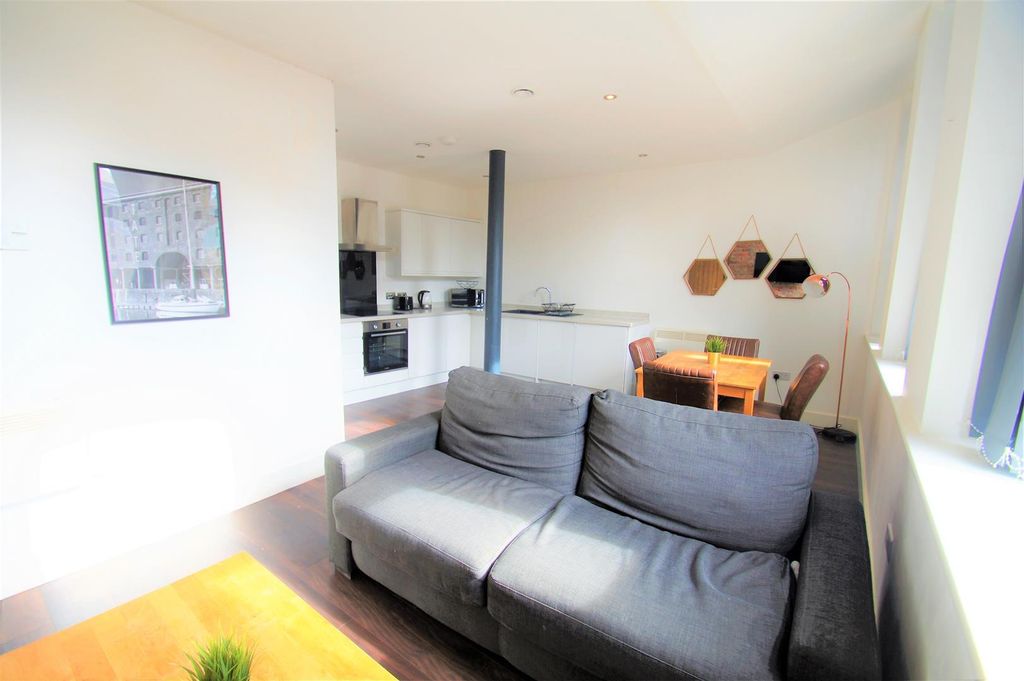 Property photo 3 of 18