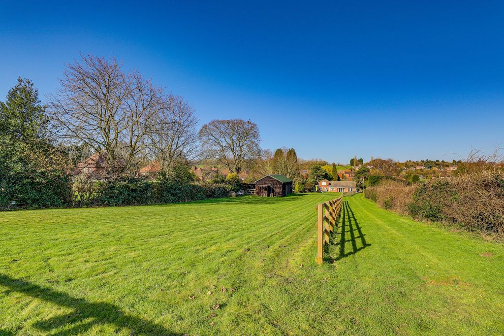 Property photo 2 of 41