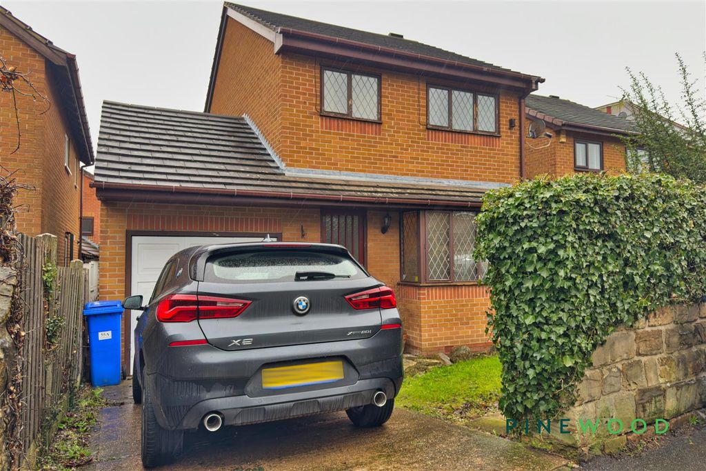 Property photo 1 of 11 Front