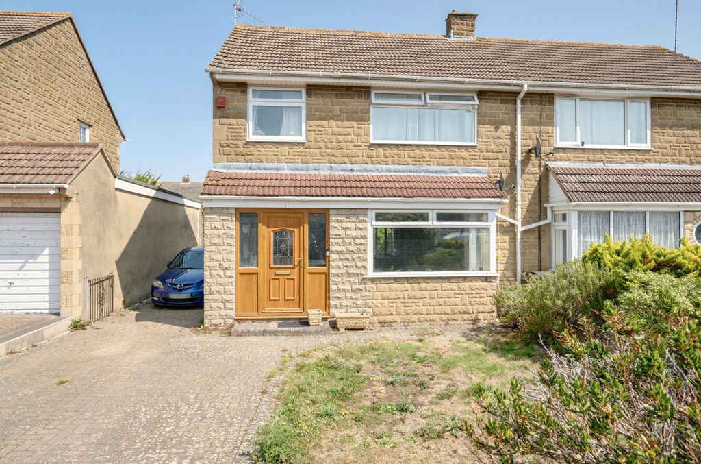 Property photo 1 of 20 13330471468935A07Af3c0