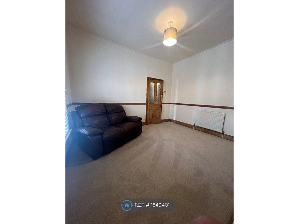 Property photo 1 of 7 Lounge