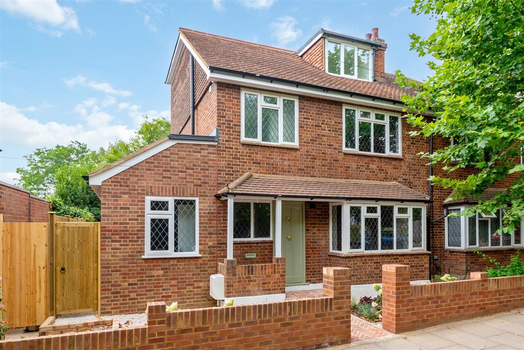 Property photo 1 of 15 External