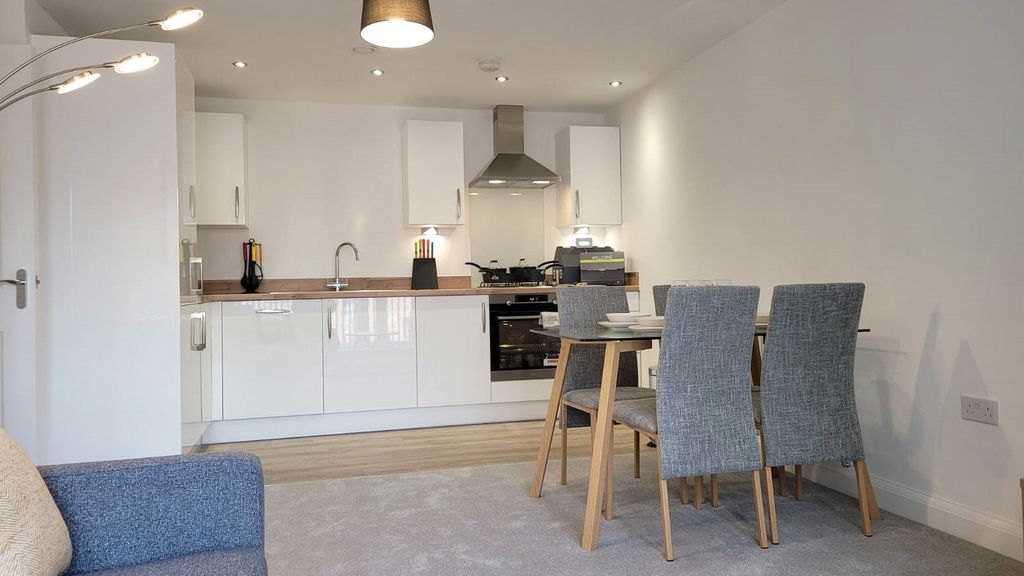 Property photo 2 of 7 Picture No. 13