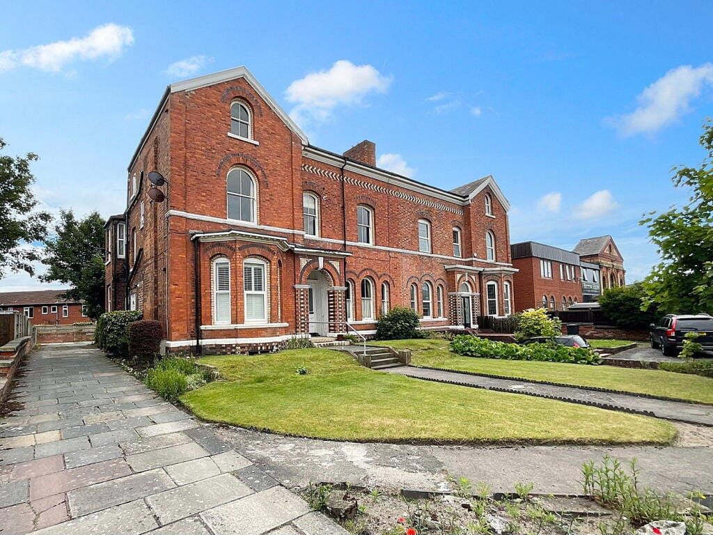 Property photo 1 of 13