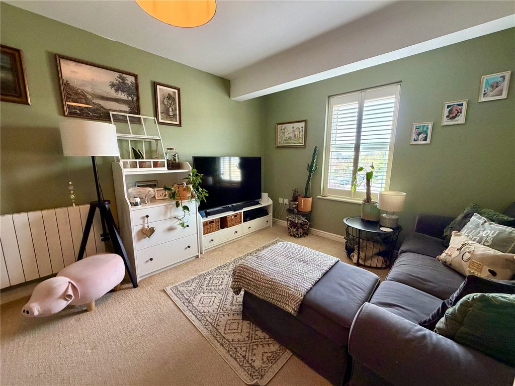 Property photo 2 of 22 Picture No. 30