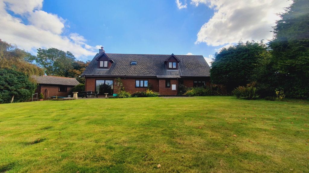 Property photo 1 of 31