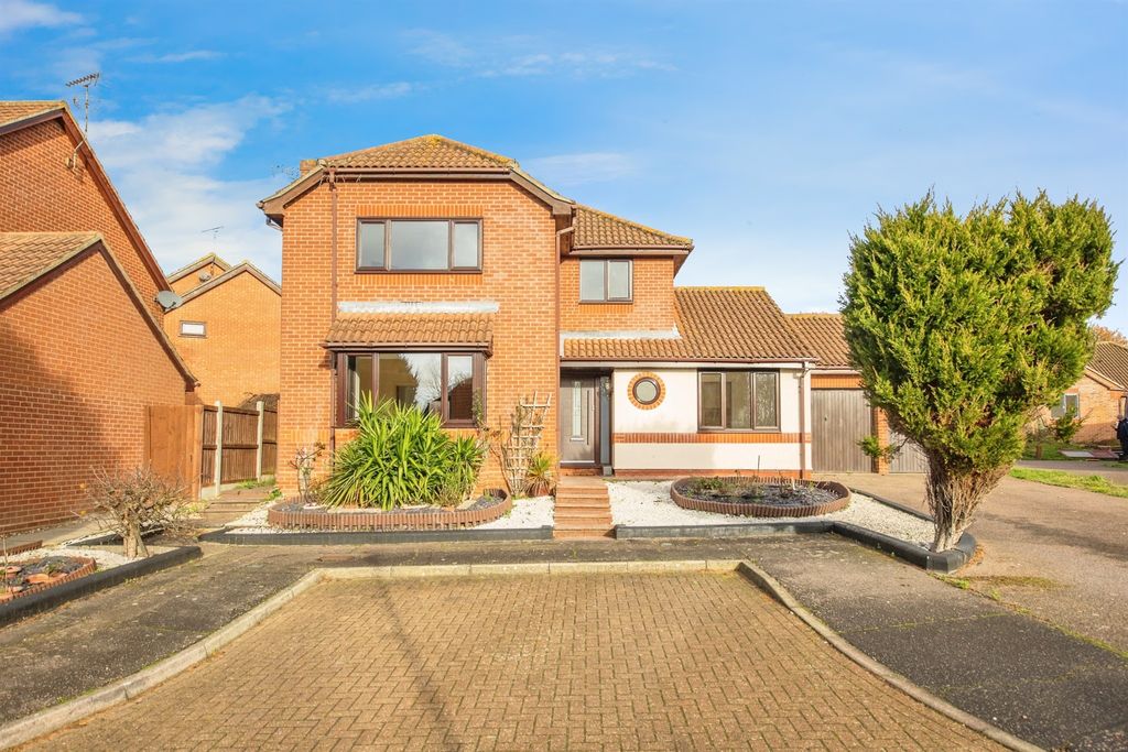 Property photo 2 of 28