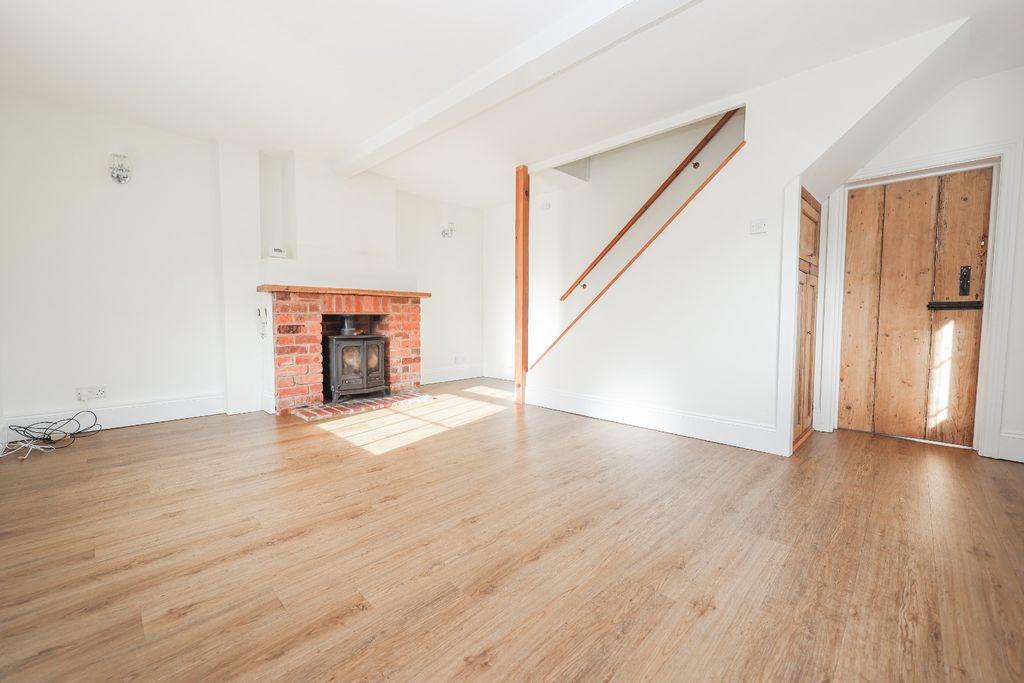 Property photo 3 of 16 4614154