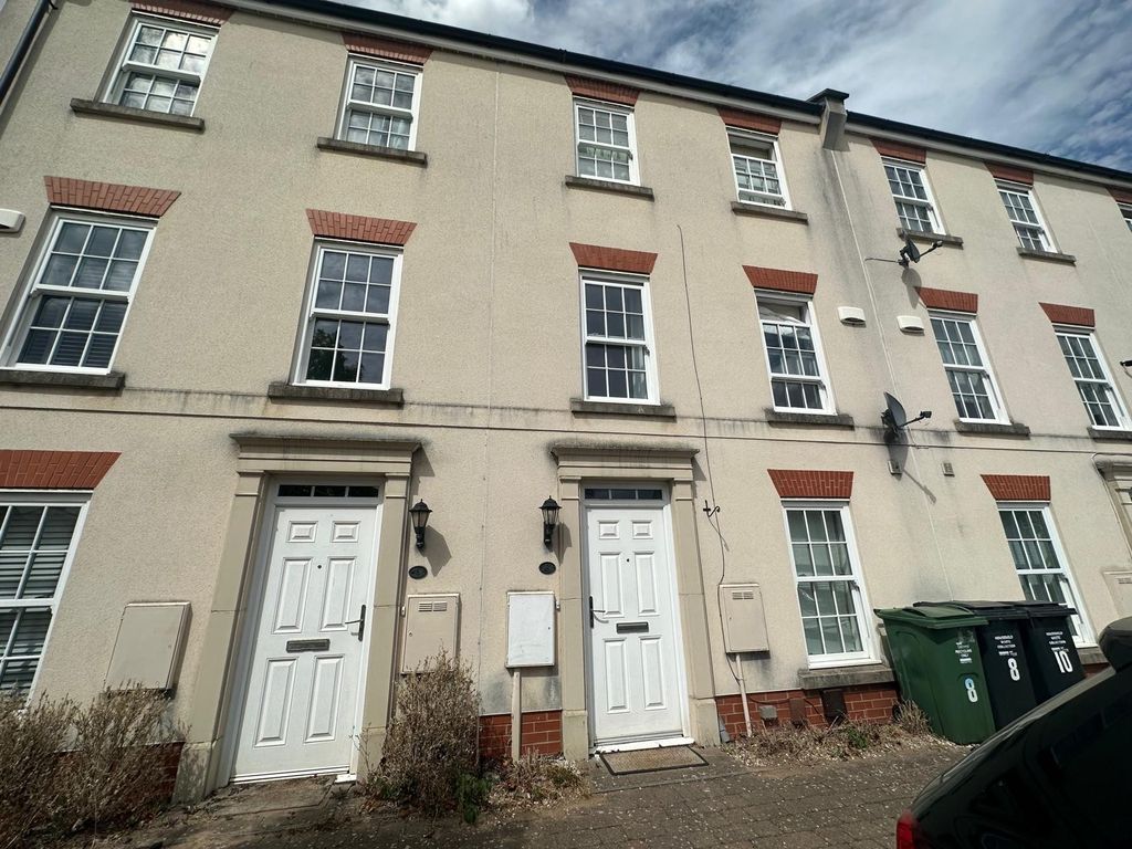 Property photo 1 of 2