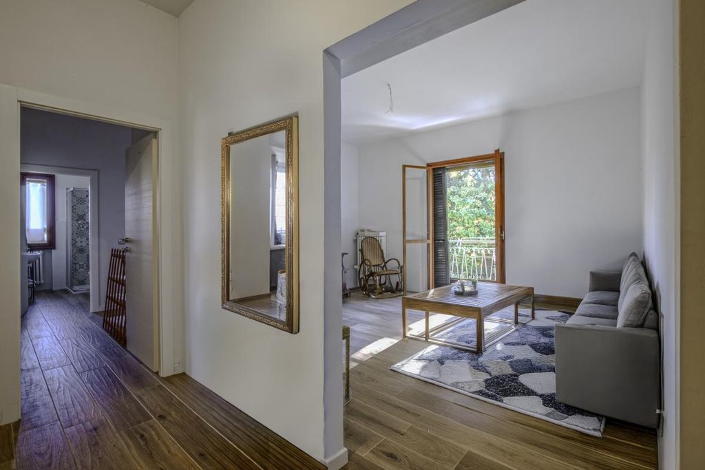 Property photo 3 of 31