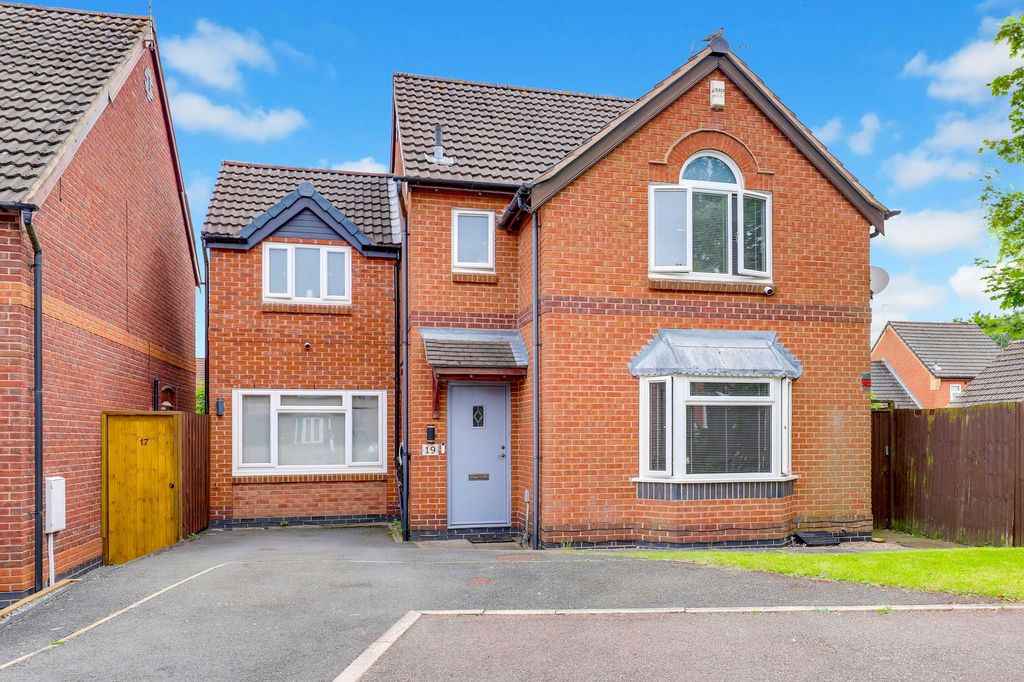 Property photo 1 of 17