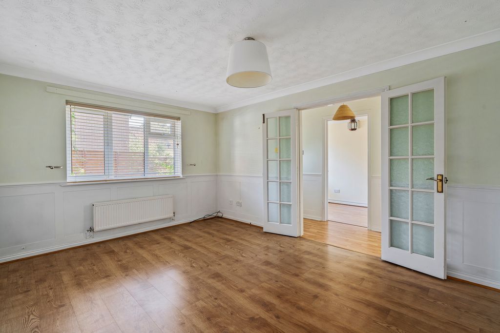 Property photo 3 of 15