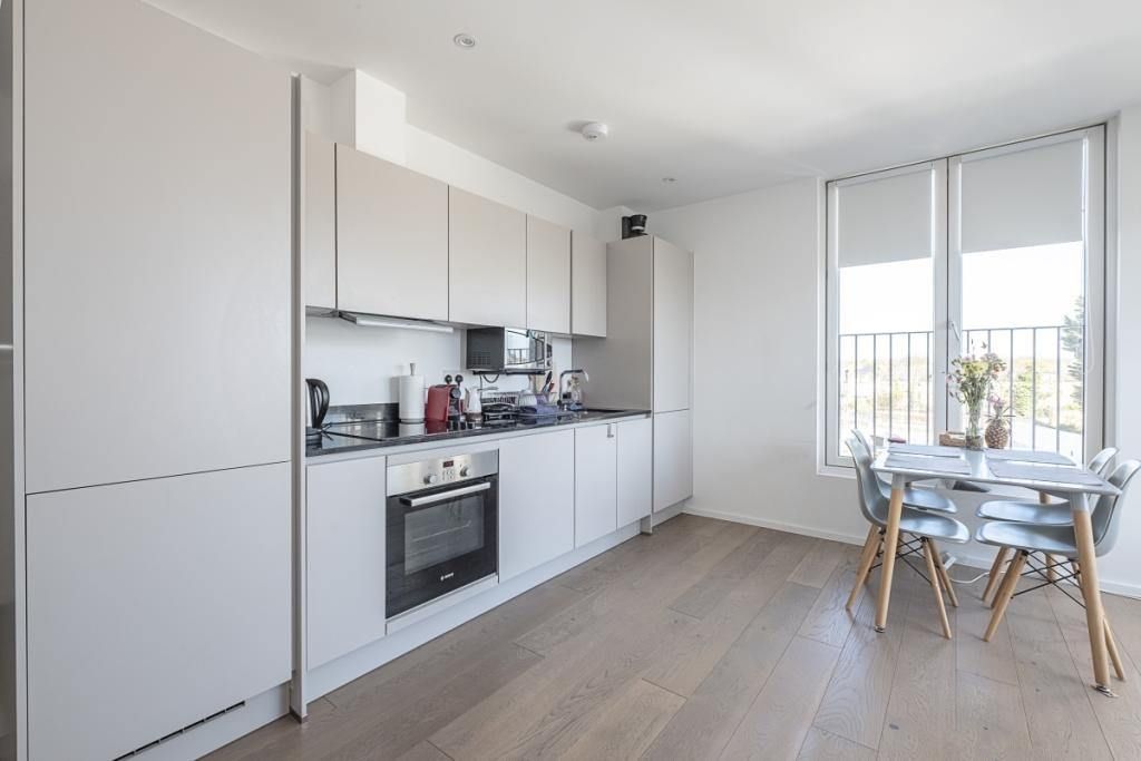 Property photo 3 of 17 Gallery