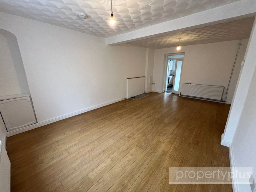 Property photo 3 of 12 Picture No. 08