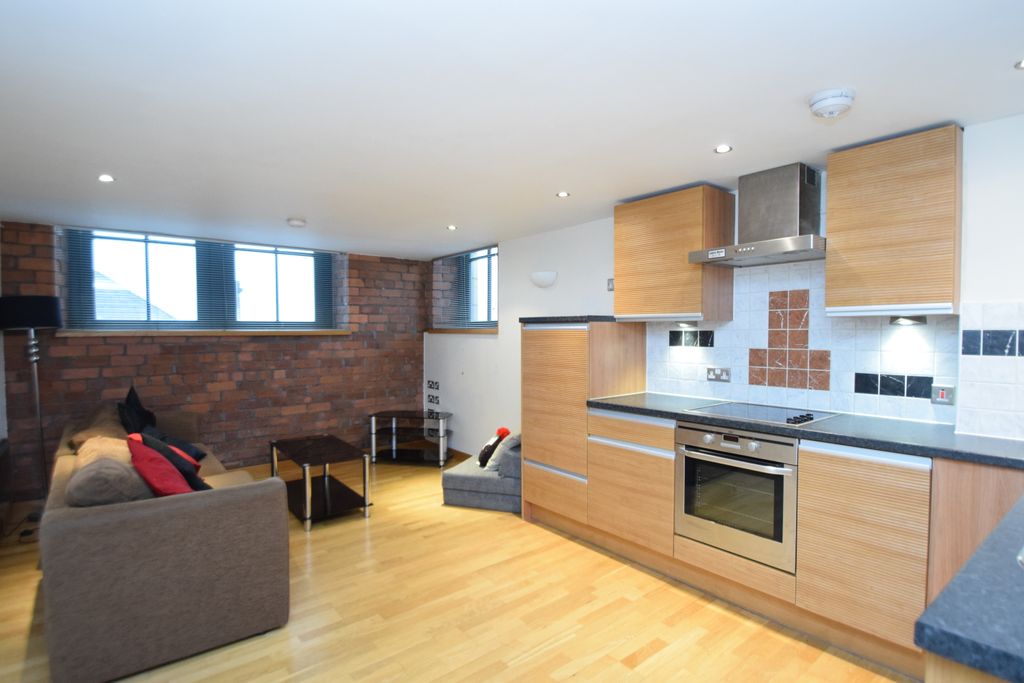 Property photo 2 of 8