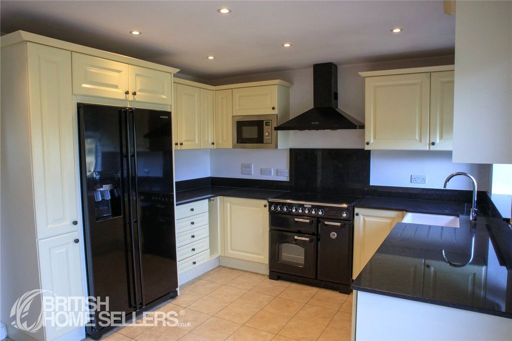 Property photo 2 of 15 Picture No. 14