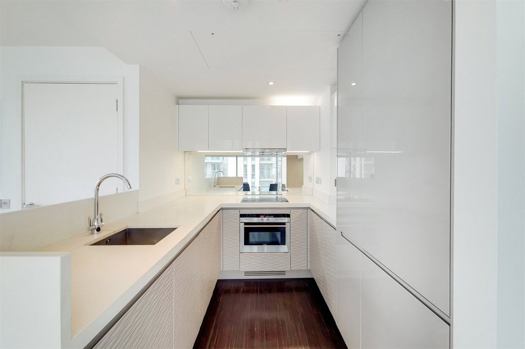 Property photo 2 of 11 Pan Penisula Square