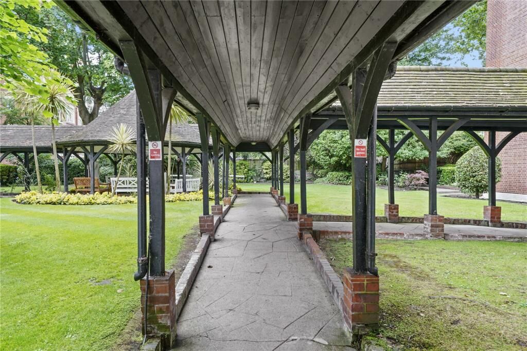 Property photo 3 of 10 Photo 4