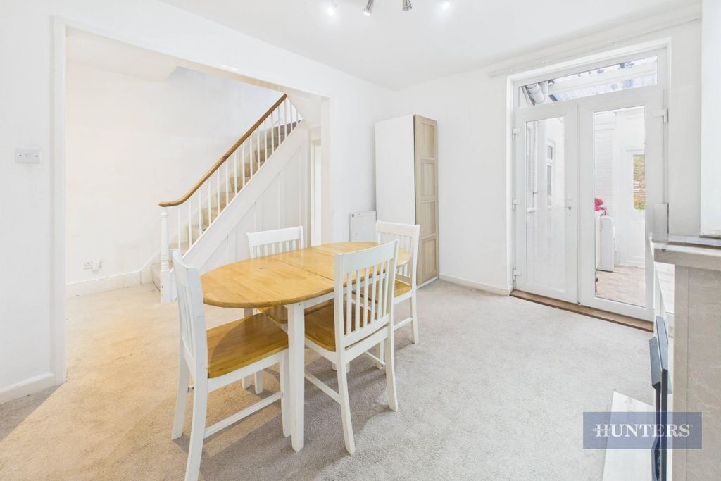 Property photo 3 of 13 Cam05152G0-Pr0393-Still016.Jpg