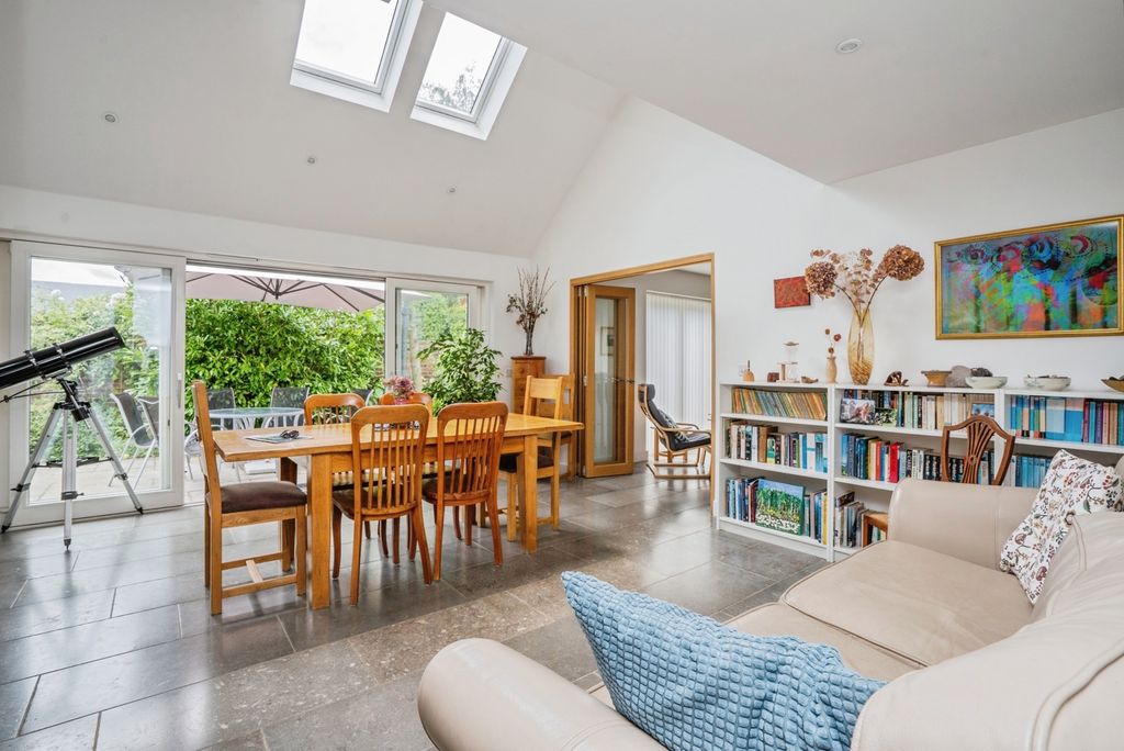 Property photo 2 of 19 Pbox-Img.Jpg