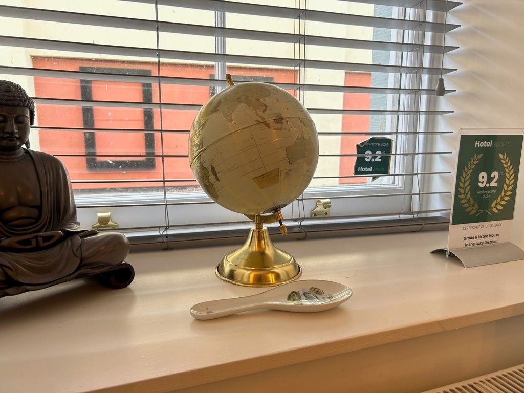 Property photo 3 of 8 Photo 2