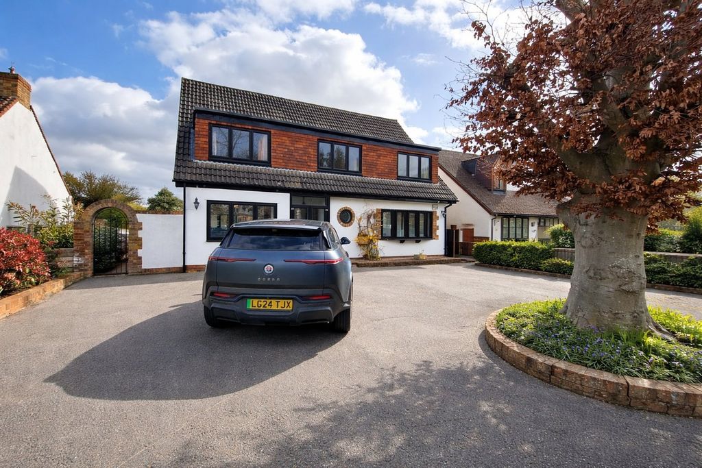 Property photo 1 of 9