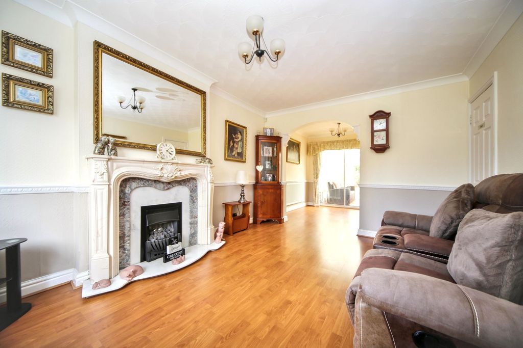 Property photo 2 of 24