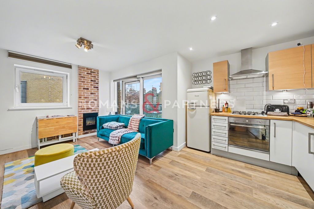 Property photo 3 of 12