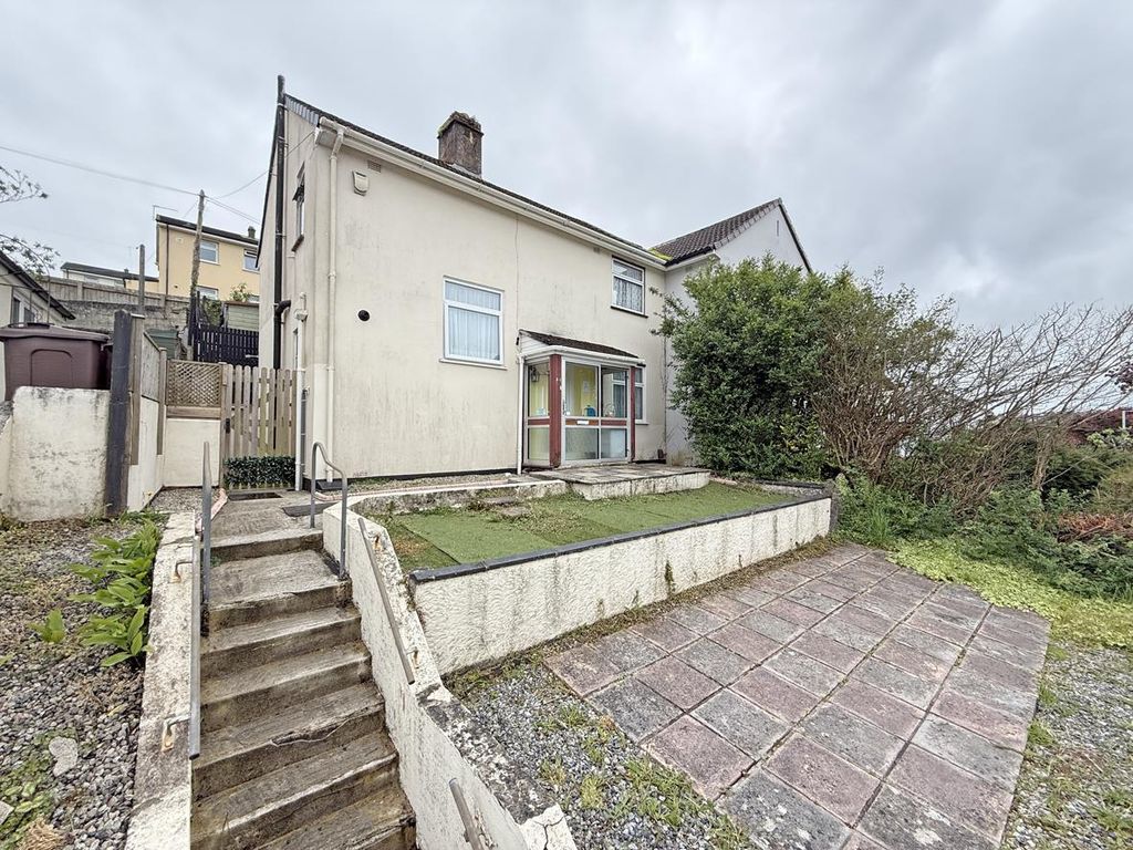 Property photo 1 of 16 Shakespeare Road 28 - Front.Jpg