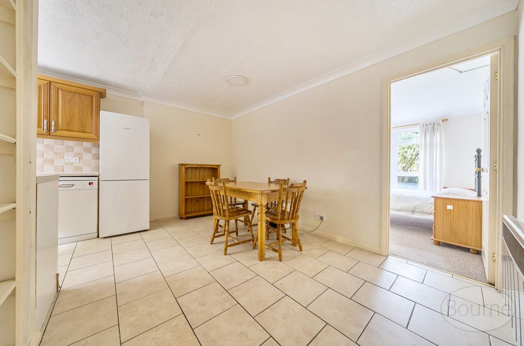 Property photo 2 of 18 cd1Da190-3759-444...