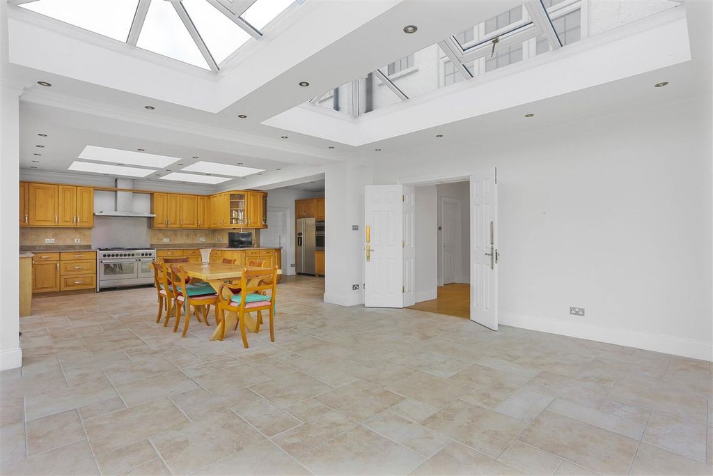 Property photo 2 of 60 1645122922 - 41.Jpg