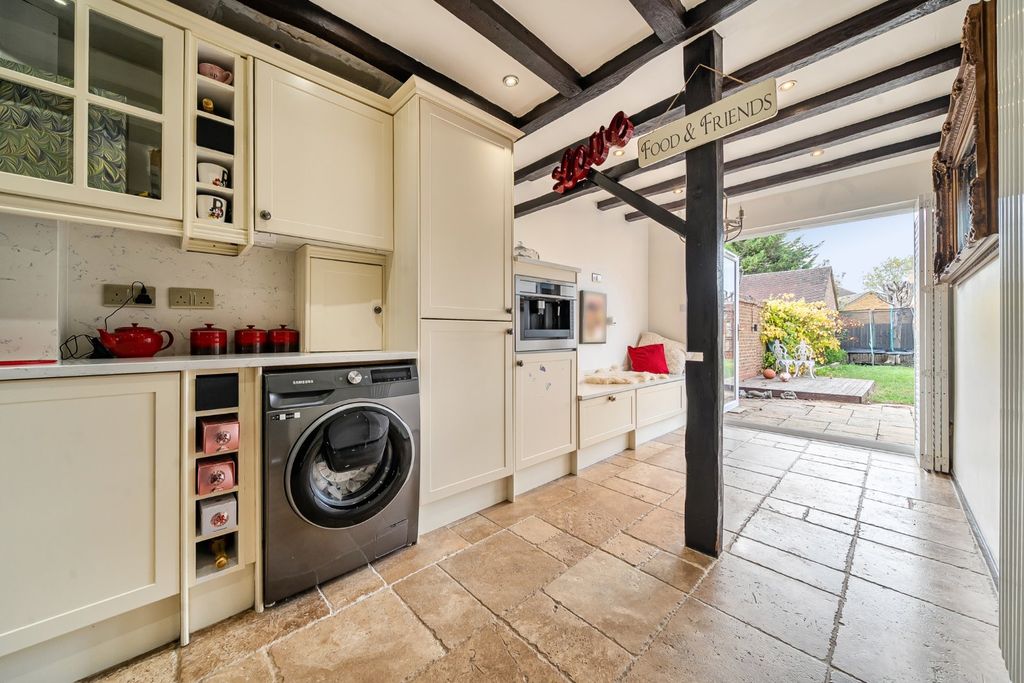 Property photo 3 of 18 Picture No. 39