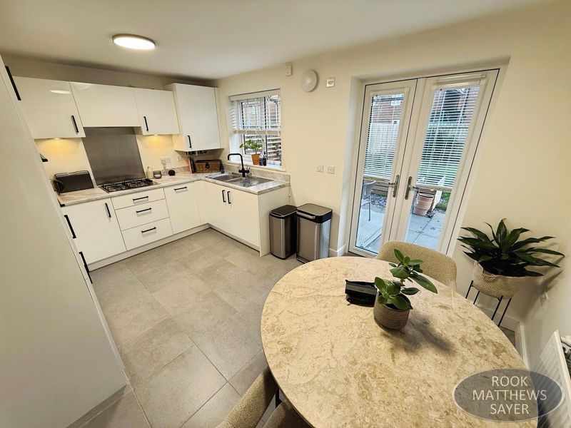 Property photo 3 of 12 Photo 7