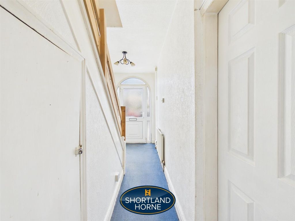 Property photo 3 of 17 Hallway