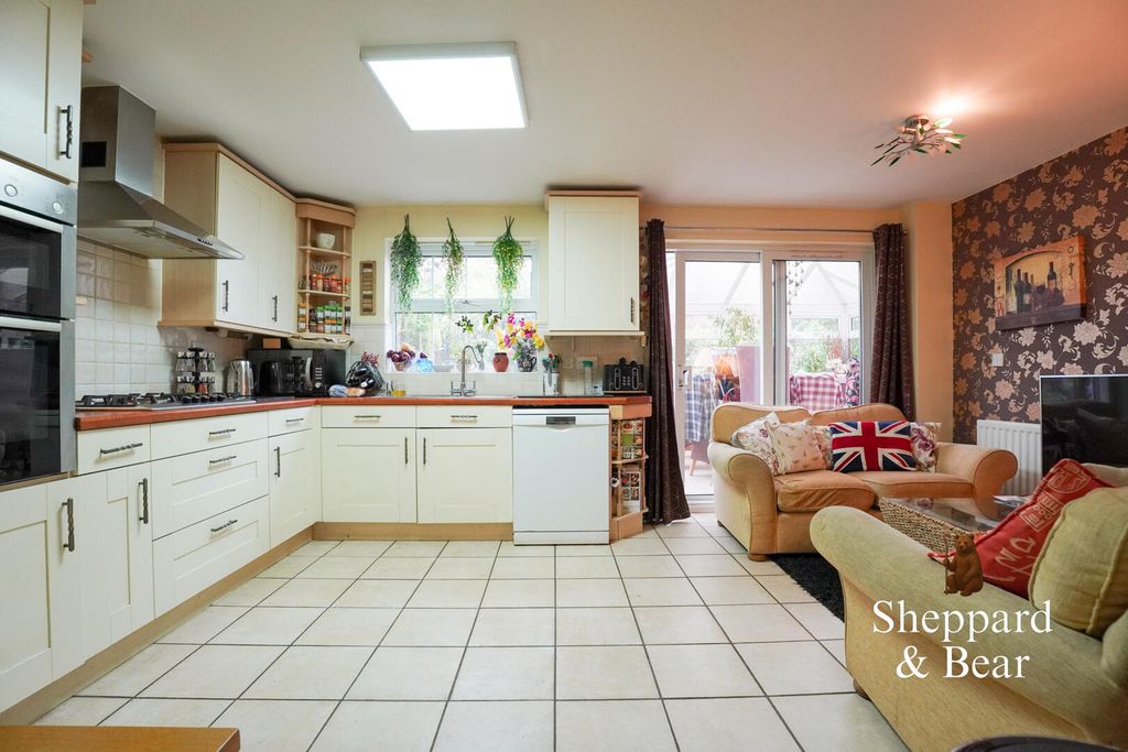 Property photo 3 of 42 Kitchen