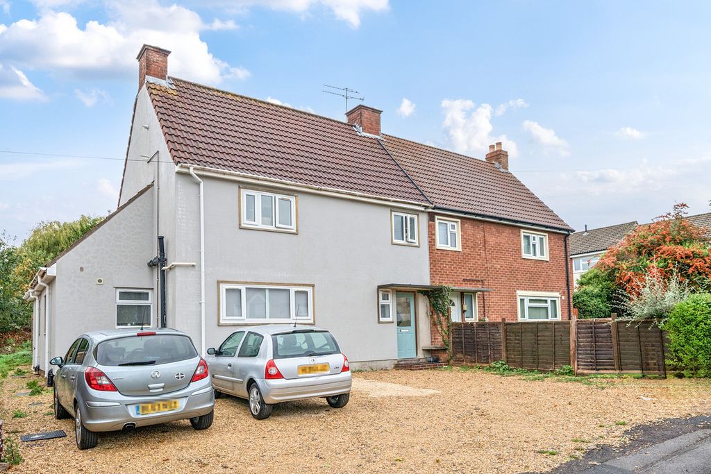 Property photo 2 of 23