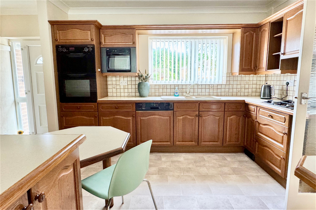 Property photo 2 of 25 (Main)