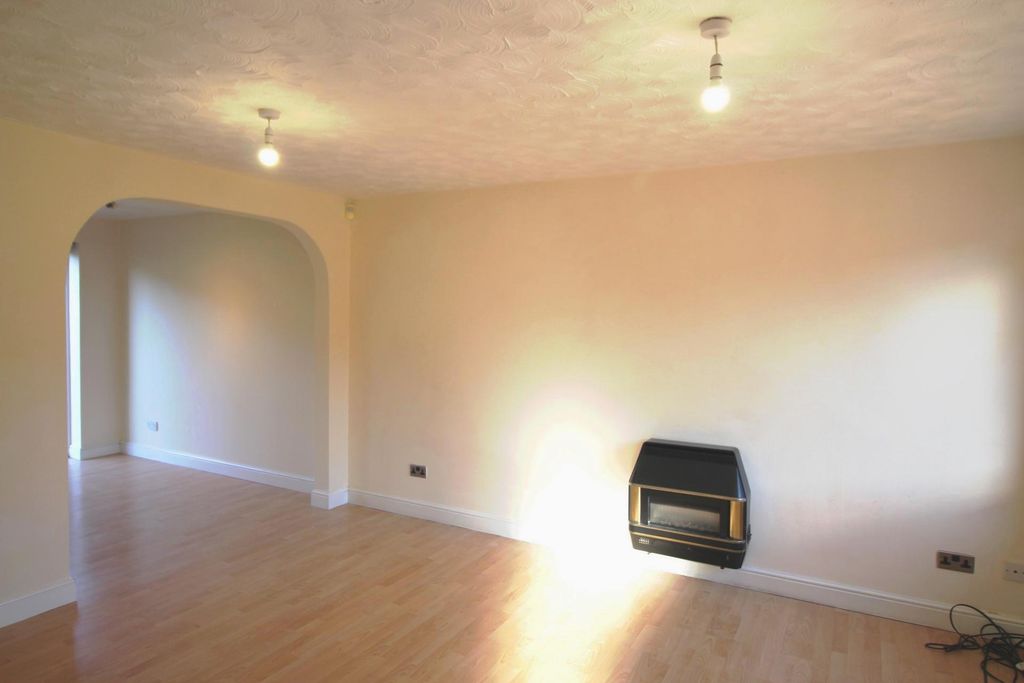 Property photo 2 of 11 Photo 2